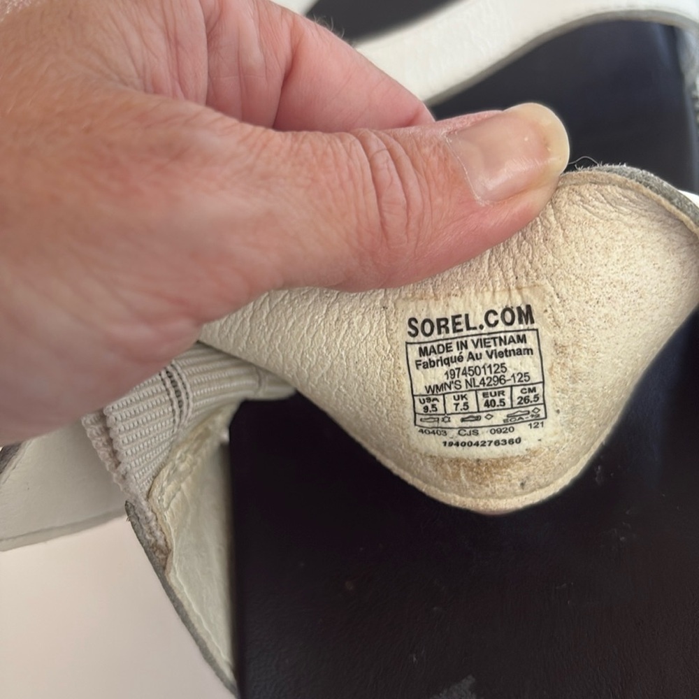 Sorel white Roaming Roaming Buckle Slides slide sandal slip on silver buckle - Picture 8 of 16